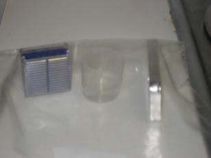 silica gel absorbing water